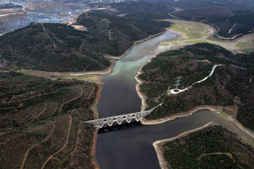 İstanbul'da korkutan görüntüler! İSKİ'den 21 maddelik 'su' çağrısı!.. Neleri yapın neleri yapmayın... - Resim: 4