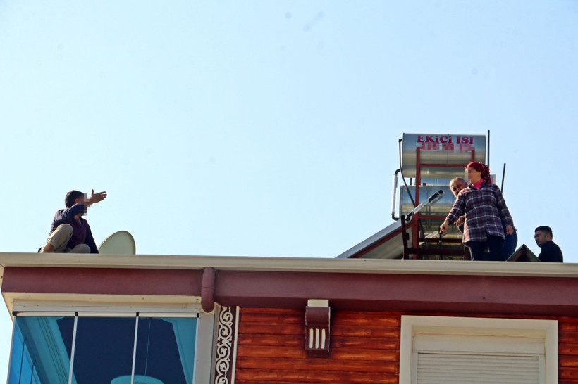 Karısı 'in lan aşağıya reklam olduk' dedi ikna olmayan adama babasının tek cümlesi yetti - Resim: 1