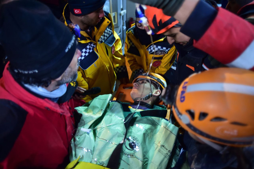 119 saat sonra bir mucize daha! Lise öğrencisinin ekiplere ilk sorusu bu oldu - Resim: 3