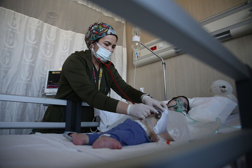 Bu bebeğin ailesi aranıyor! Ağır hasarlı hastaneden çıkarıldı 'Hatay 15 kadı verildi! - Resim: 1