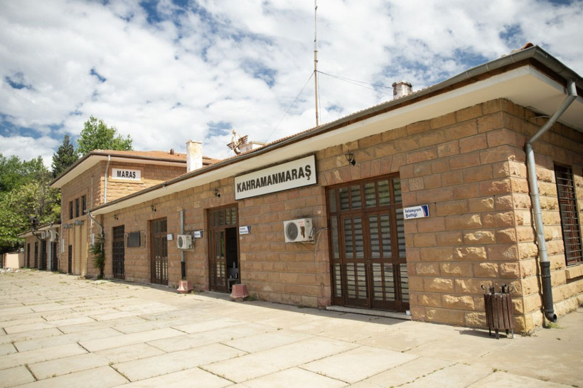 Felaketten 3 ay sonra görüntülendi! Seferler yapılamıyor büklüm büklüm olmuş - Resim: 4