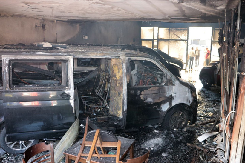 Dükkandan içeriye giren gözlerine inanamadı! Hepsi küle dönmüş - Resim: 1