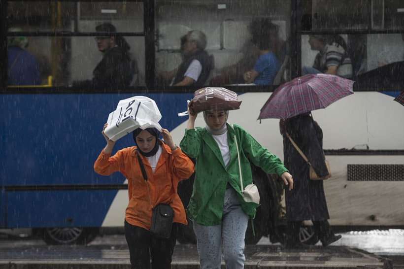 Meteoroloji alarm verdi sıcaklık düşüyor sağanak gelecek! İstanbul da o listede valilikten flaş açıklama! - Resim: 4