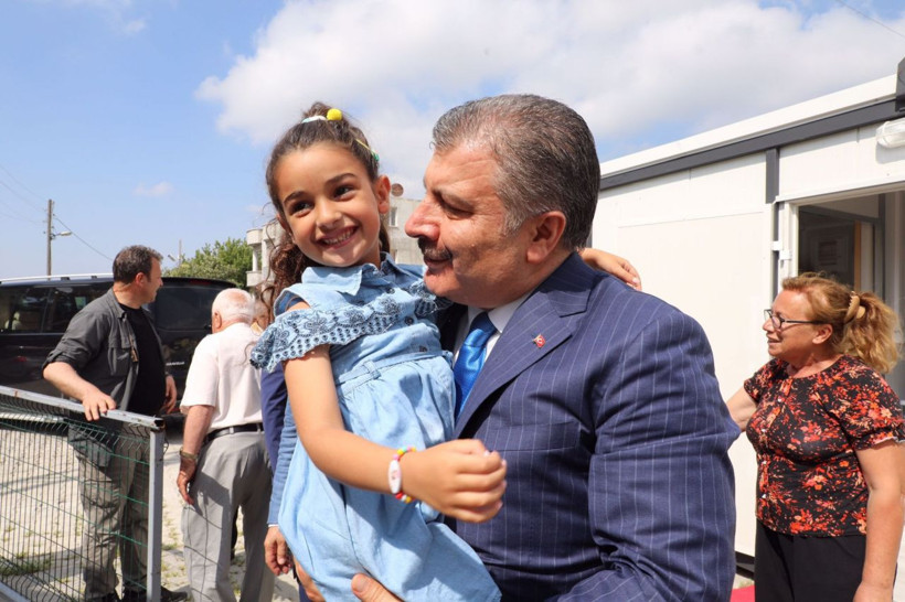 Sağlık Bakanı Fahrettin Koca'dan iç acıtan deprem bölgesi tespitleri! Çok ciddi sorunlar var, çadır, konteyner konut, su.. - Resim: 1