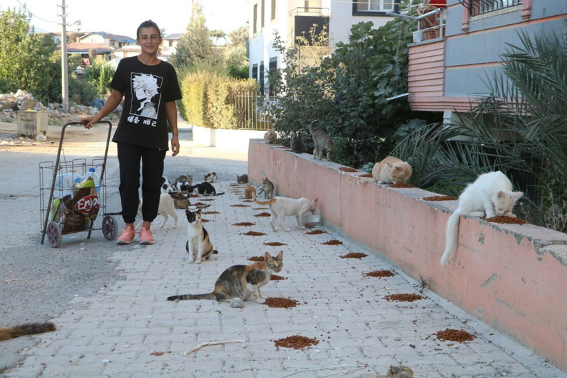 'Gürcü anne' enkaz kentte herkesin yapamadığını yapıyor! Gelin olarak geldi, şimdi her ay... - Resim: 2