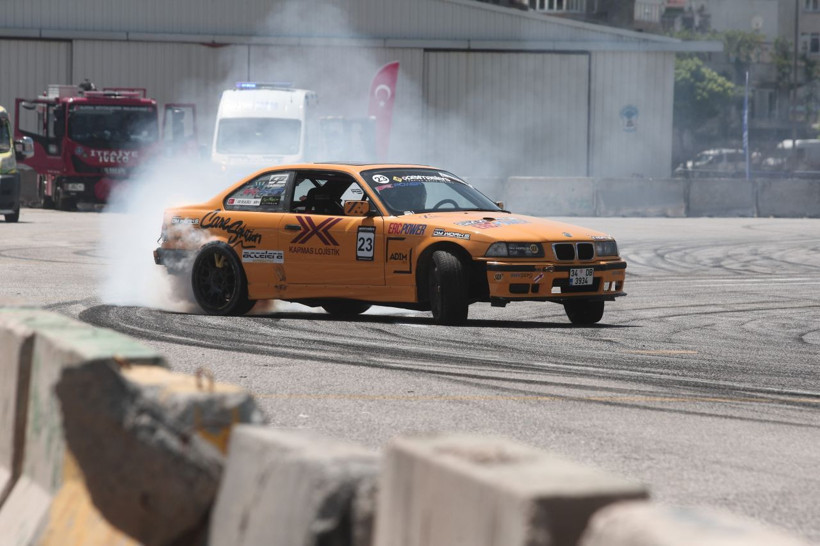 Türkiye’nin en iyi drift sürücüleri Bursa'da yarıştı! - Resim: 4