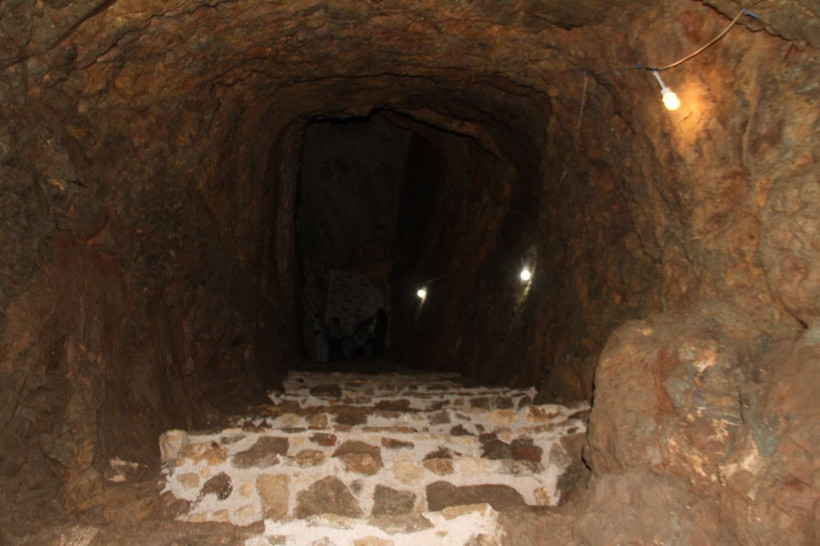 Kazı çalışmalarında bulundu! 60 basamak aşağıda 2 bin 500 yıllık tarih yatıyor - Resim: 3