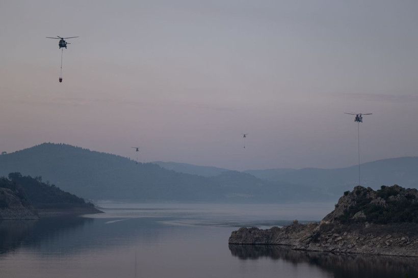 Çanakkale'de orman yangını! 10 köy ve üniversite kampüsü boşaltıldı! Evler yandı - Resim: 3