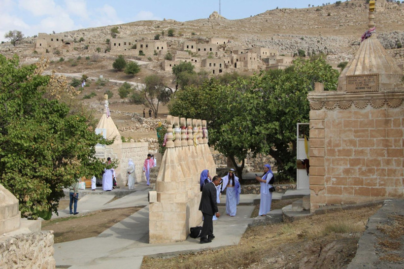 Terörden kaçmışlardı, 33 yıl sonra köylerine dönüp bayram kutladılar! - Resim: 2