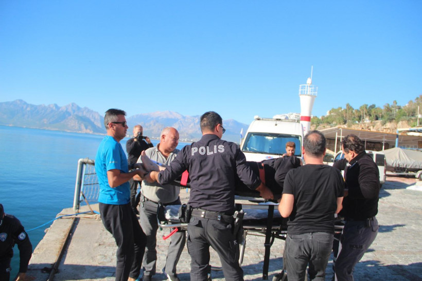 Yürüyüş yaparken falezlerden düştü! Deniz polisi tarafından kurtarıldı - Resim: 1