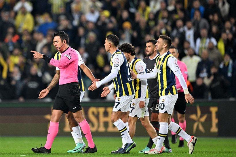 Fenerbahçe-Karagümrük maçının VAR kayıtları ortaya çıktı! Arda Kardeşler ile Hüseyin Göçek ne konuştu? - Resim: 3