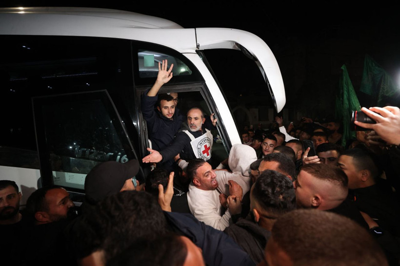 Filistin'in cesur kızı da serbest! 30 kadın ve çocuk İsrail hapishanelerinden bırakıldı - Resim: 2