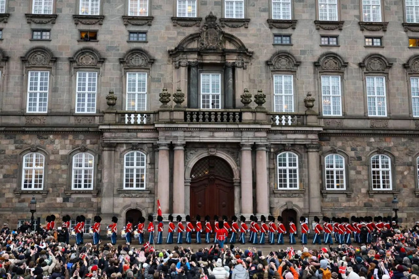 Danimarka Kraliçesi Margrethe, tahtı oğlu Frederik’e devretti - Resim: 1