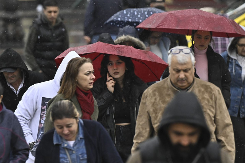Meteoroloji sarı kodlu alarm verdi! İstanbul dahil 21 ile uyarı: Sağanak yağış ve fırtınaya dikkat! - Resim: 1