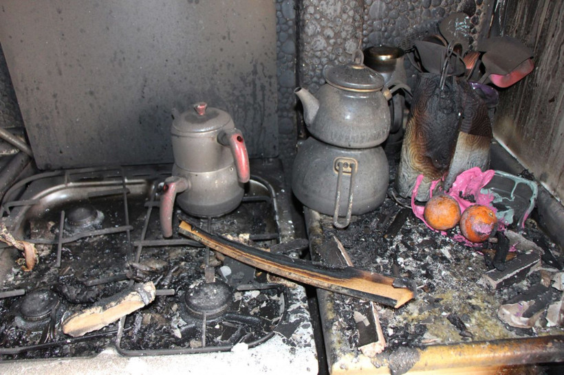 Yanan daireden geriye sadece Kur’an-ı Kerim kaldı! - Resim: 4