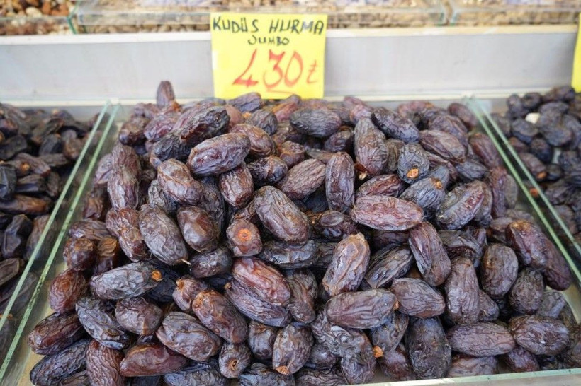 Ramazan ayının vazgeçilmezi hurma tezgaha indi - Resim: 1