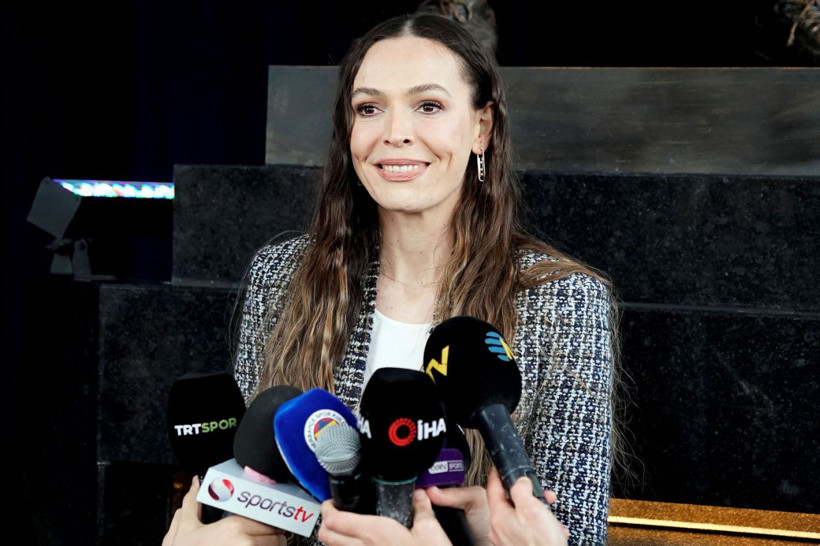 Eda Erdem Dündar'ın heykeli dikildi! Türkiye Voleybol Federasyonu Başkanı Mehmet Akif Üstündağ'ın sözleri olay oldu - Resim: 4