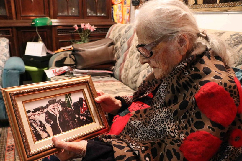 Atatürk'ün tavsiyesiyle öğretmen olmuştu: Sabiha Özar hayatını kaybetti - Resim: 3