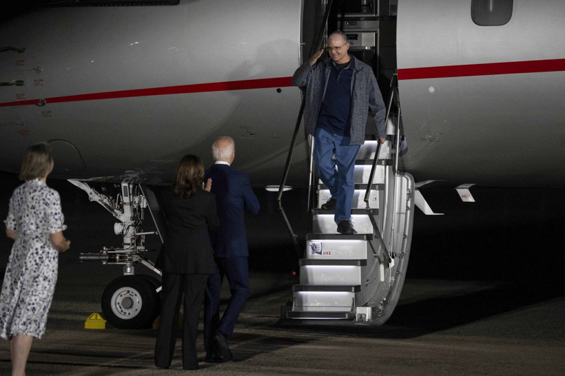 Ankara'daki dev casus takası! Putin ve Biden esirleri havaalanında karşıladı - Resim: 2