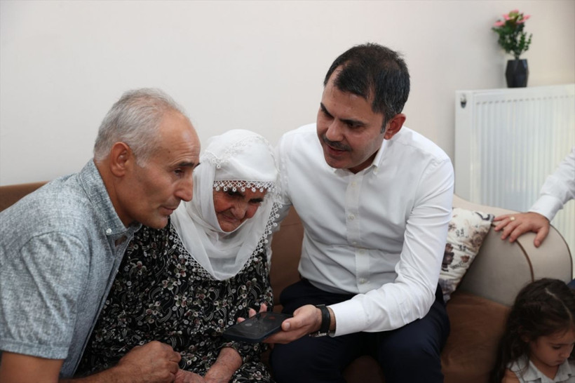 Cumhurbaşkanı Erdoğan, 78 yaşındaki depremzede ile görüştü - Resim: 2