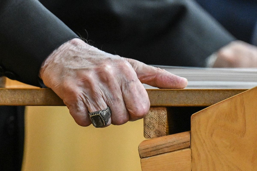 MHP lideri Devlet Bahçeli'nin rozet ve yüzüğü dikkat çekti! - Resim: 4