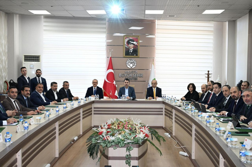 Bakan Kurum duyurdu: Teslim edilmesi gereken konutların  yüzde 93'ünün inşaatı başladı - Resim: 4