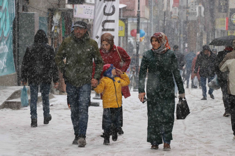 Meteoroloji'den turuncu kodlu uyarı: Yoğun kar yağışı fırtınayla birlikte gelecek! - Resim: 3