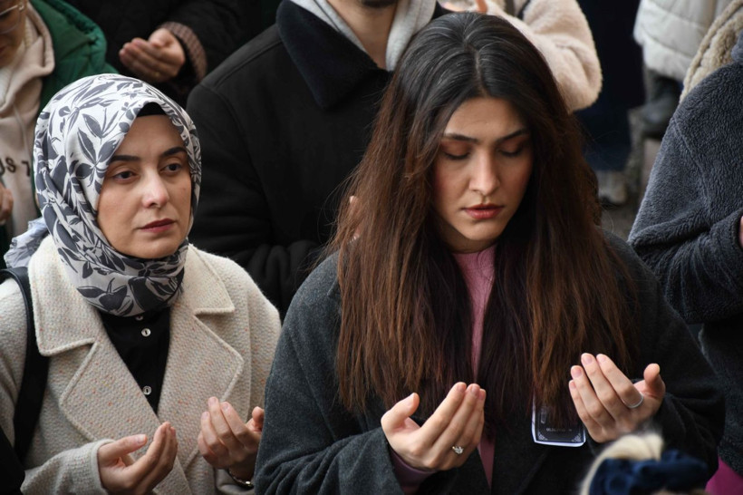 Bolu'daki otel yangınında 7 yakınıyla birlikte öldü! Doktor Enes Gültekin için hastanede veda töreni - Resim: 3