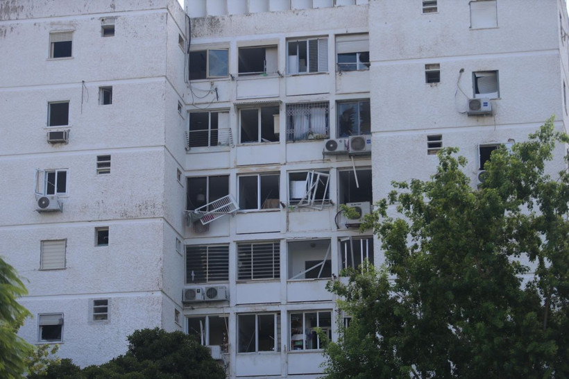 İran'dan İsrail’e füze saldırısı! Büyük yıkım var, görüntülere bakın - Resim: 2