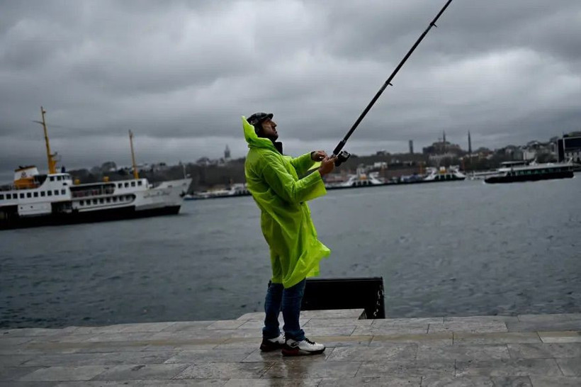 Sağanak ve poyraza dikkat! İstanbullular önleminizi alın... - Resim: 1