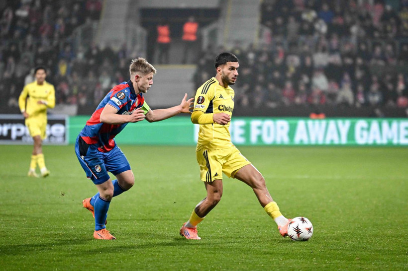 Viktoria Plzen-Fenerbahçe maçında skandal pankart! - Resim: 4