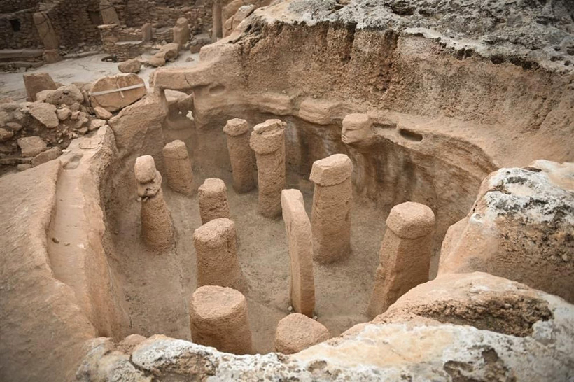 Göbeklitepe 'Ölüm Yüzü' bulundu! Eşi benzeri olmayan heykelin ağzı dikili - Resim: 1