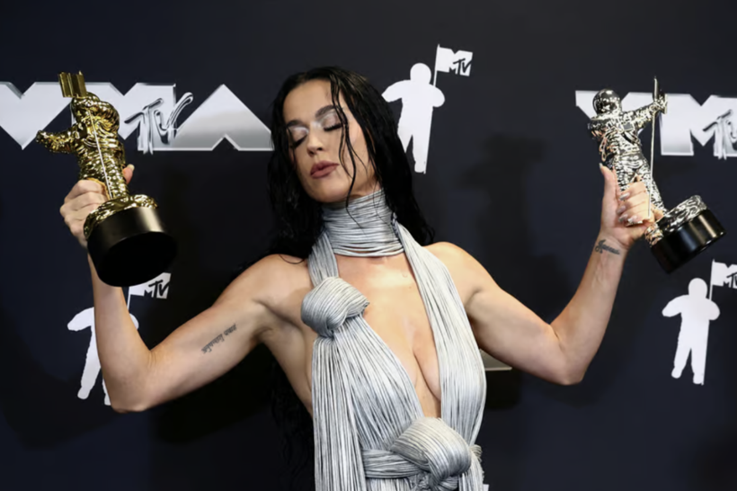Katy Perry saniyeler içinde 300 bin dolar kazandı... - Resim: 2
