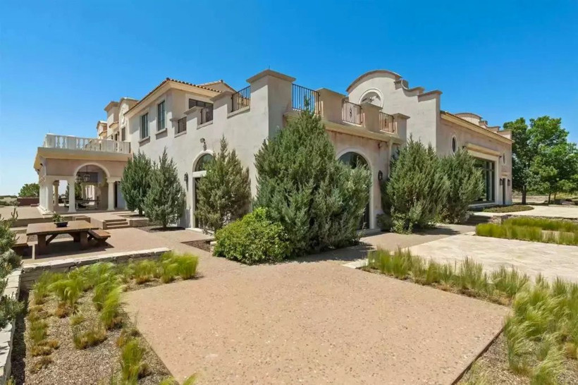 Jeffrey Epstein'in en gizli üssü ortaya çıktı ! Sapık ilişkide ölen kızların cesedi var - Resim: 4