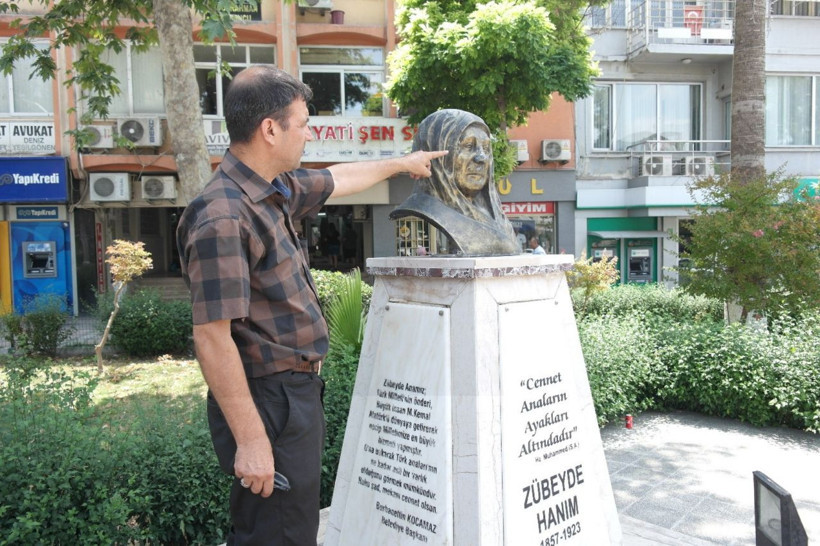 Mersin Tarsus’ta Zübeyde Hanım büstündeki gözlüğü çaldılar - Resim: 3