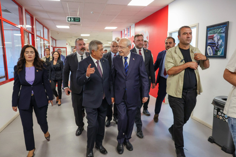 Cumhuriyet Halk Partisi Genel Başkanı Kemal Kılıçdaroğlu İzmir'de coşkuyla karşılandı - Resim: 5