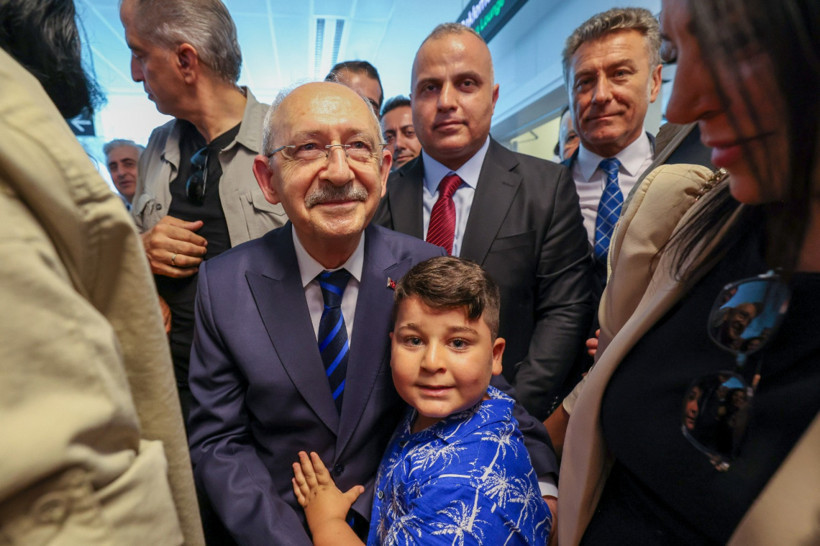 Cumhuriyet Halk Partisi Genel Başkanı Kemal Kılıçdaroğlu İzmir'de coşkuyla karşılandı - Resim: 15