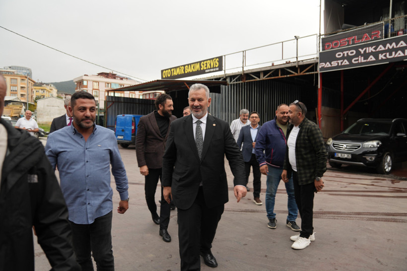 AK Parti İstanbul milletvekilleri Ataşehir, Bahçelievler ve Sarıyer’de vatandaşlarla buluştu - Resim: 1
