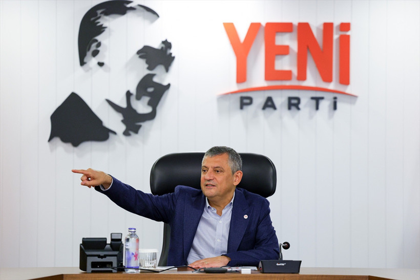 Ömer Çelik'ten Erdoğan'ı hedef alan Özel'e sert tepki: "Kendi siyasi tükenmişliklerini sergiliyorlar" - Resim: 0