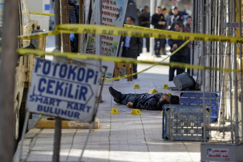 Van'da polis ekibine saldırı!  - Resim: 1