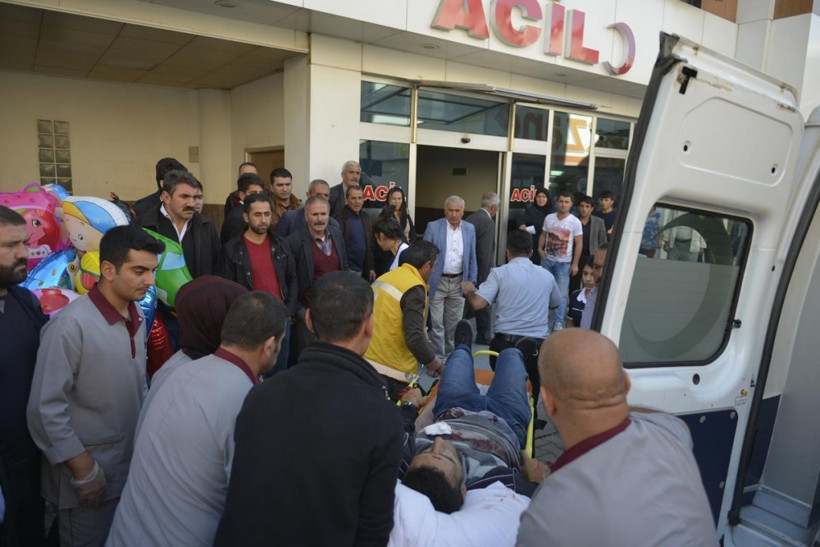 Van'da polis ekibine saldırı!  - Resim: 4