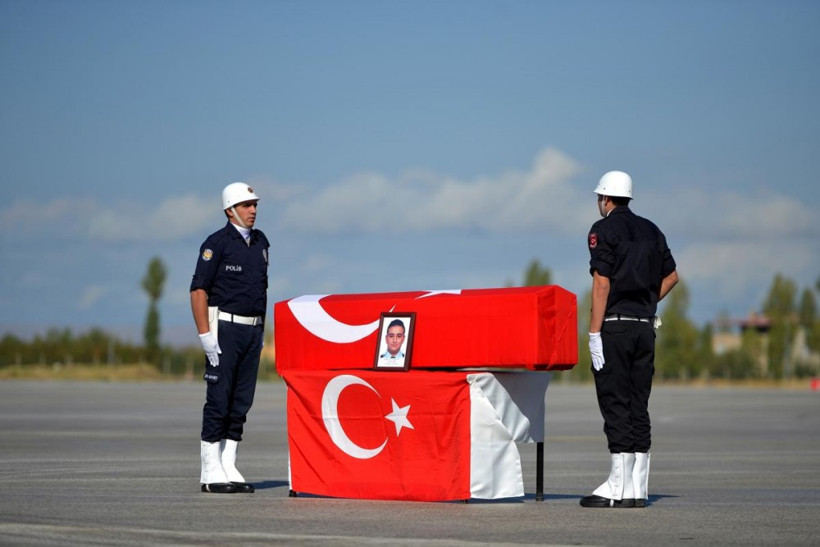 Şehit kızının sorusu gözyaşlarına boğdu - Resim: 2
