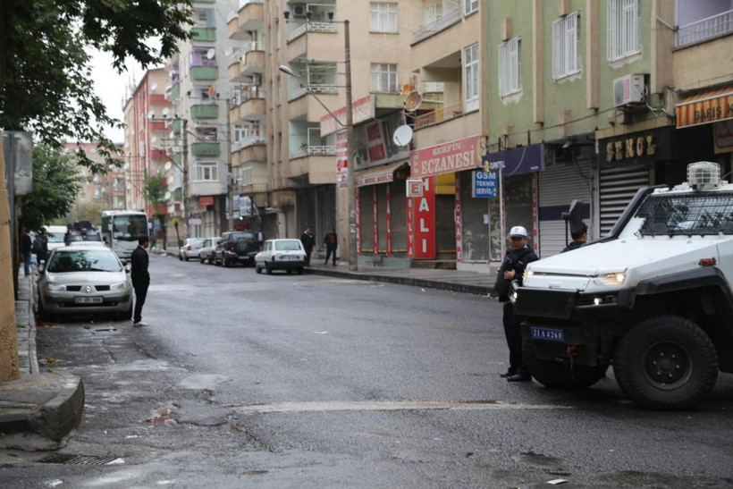 Diyarbakır'da terör örgütü DAEŞ operasyonu - Resim: 3