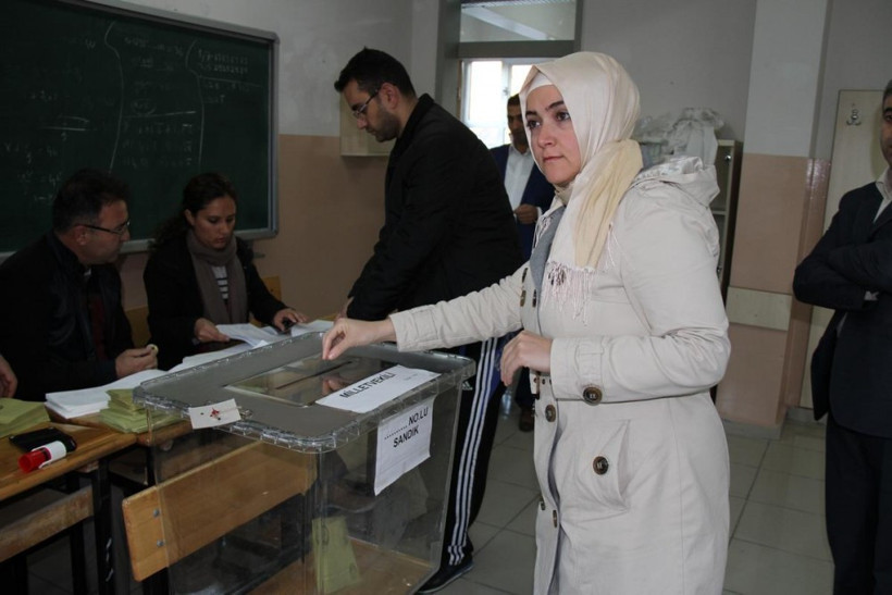 Milyonlar sandık başında! İşte ilk kareler - Resim: 2