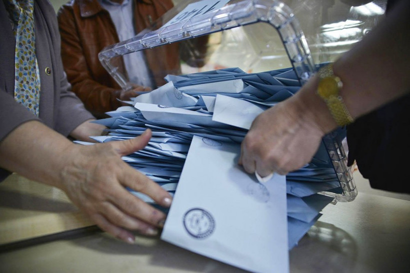 AK Parti'den teşkilata referandum çağrısı: Hazır olun! - Resim: 2