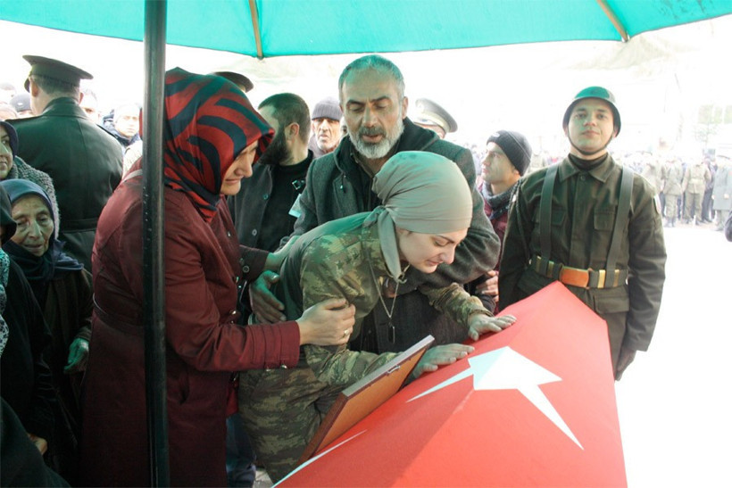 Gaziantep şehit Mehmet Ünal'a ağladı şehidin nişanlısı... - Resim: 2