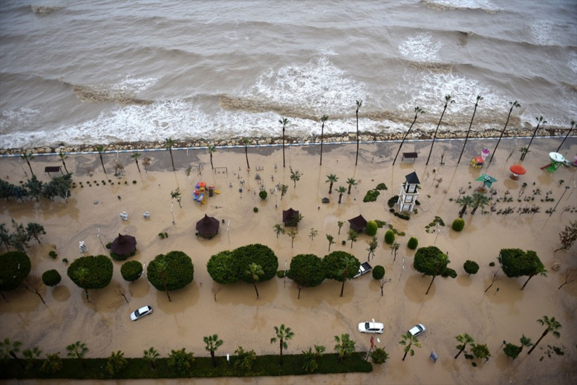 Resmen felaket dışarı çıkmayın uyarısı hayat durdu - Resim: 4