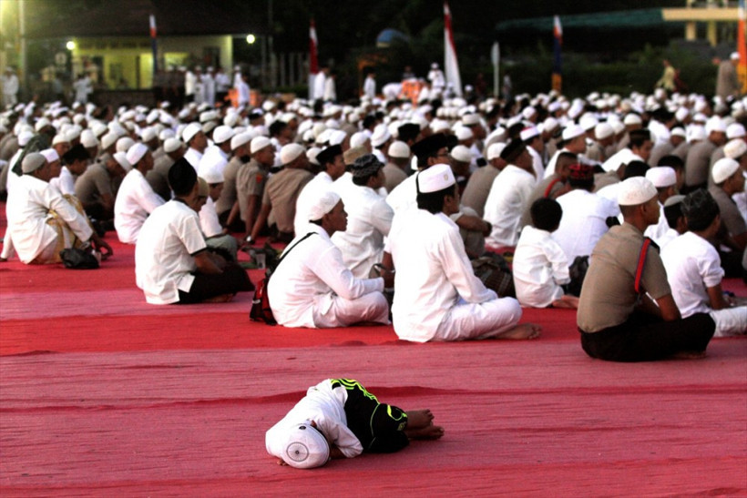 Endonezyalı müslümanlar dünya barışı için dua etti... - Resim: 3