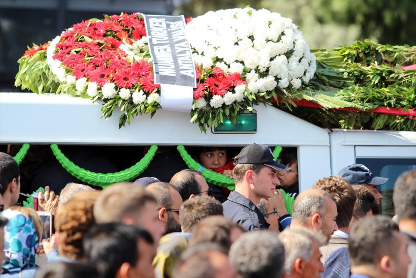 Nusaybin şehidinin cenazesinde mahşeri kalabalık! - Resim: 1