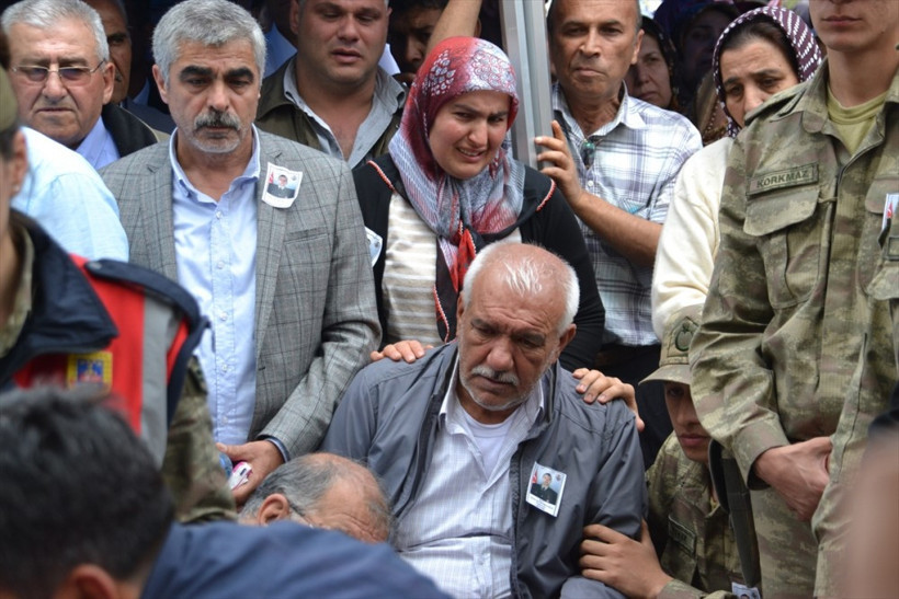 Şehit Ethem Hacımahmutoğlu'nu binlerce kişi uğurladı! - Resim: 2